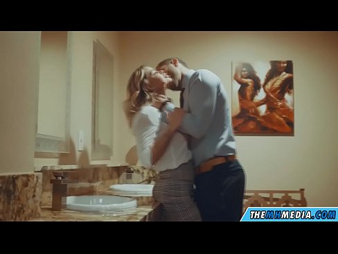 ❤️ Þegar busty ljóska tælir þig á almenningssalerni ❌ Gæðaklám á is.chengchengsm4.top ﹏